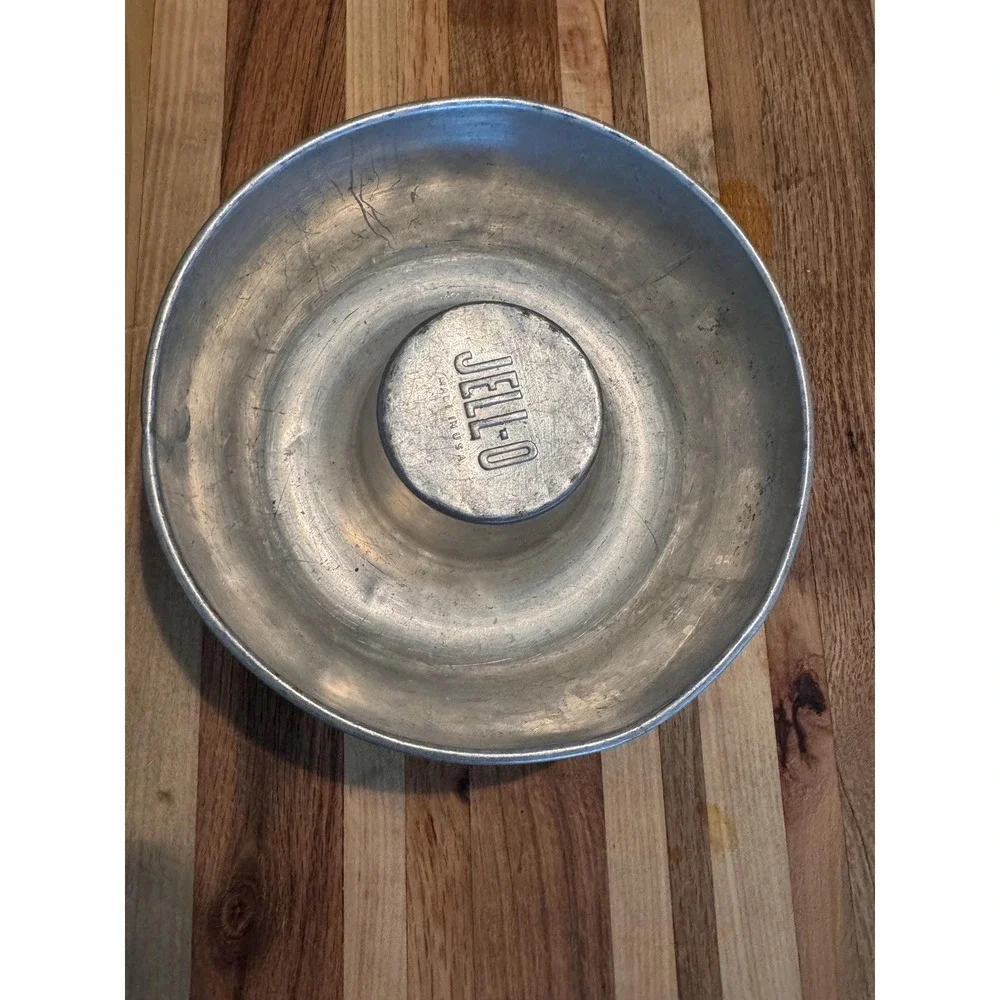 Jello Mold Alluminum Vintage 6.5in Round‎ Desert Dish